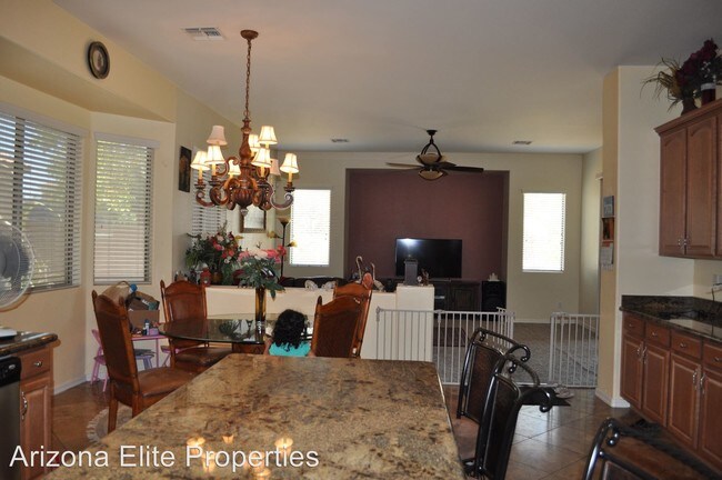 Building Photo - 6 br, 3.5 bath House - 2290 E Indigo Drive