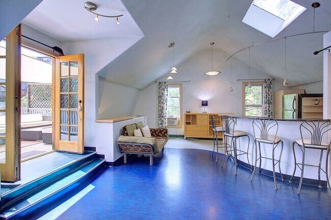 Foto del edificio - Unique Carriage House in Historic Congress Park