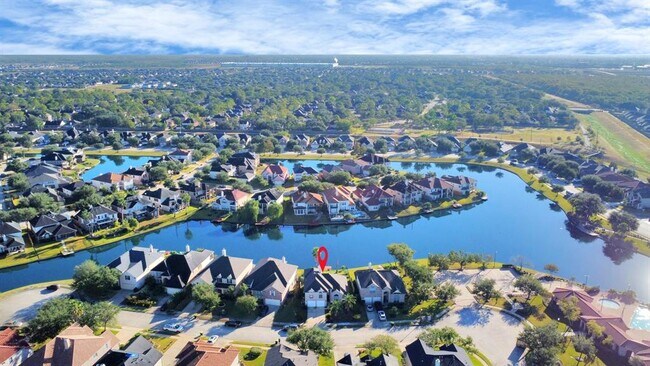 Foto del edificio - 3031 Blue Lagoon Ct