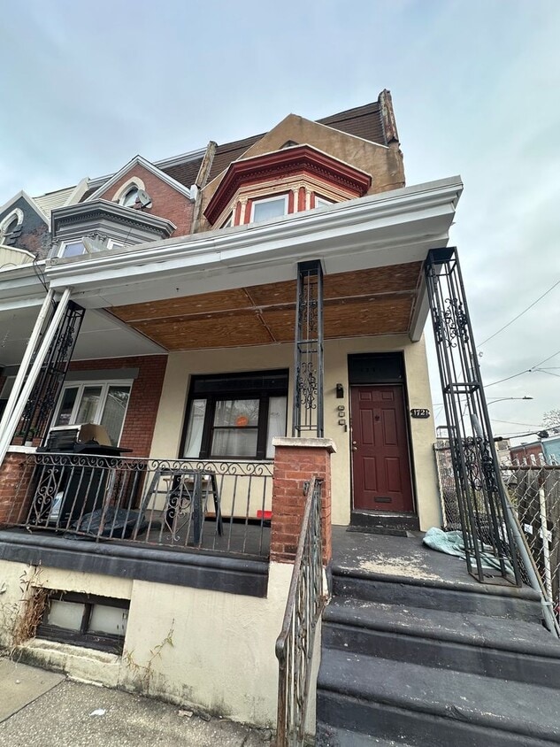 Photo - 1721 N Creighton St