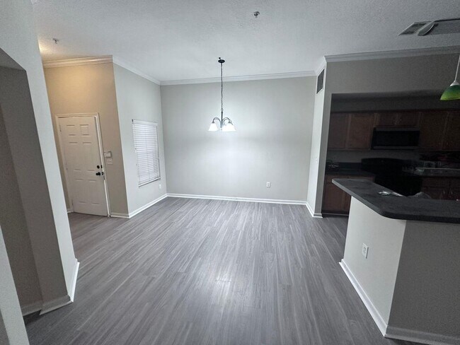 Building Photo - Enjoy First-Floor Living in a Peaceful Gated Jacksonville Community