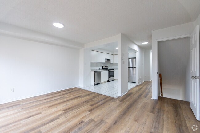 3 chambres, 3 salles de bain - 1393 pi² - Salon - Erin Centre Village