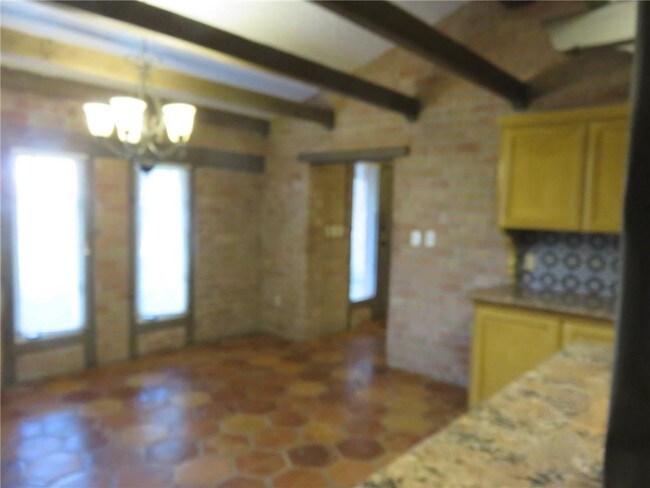 Foto del edificio - 5335 E Riverview St