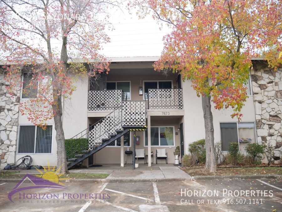 Foto principal - Open 2 Bed 1 Bath Fourplex in Citrus Heights