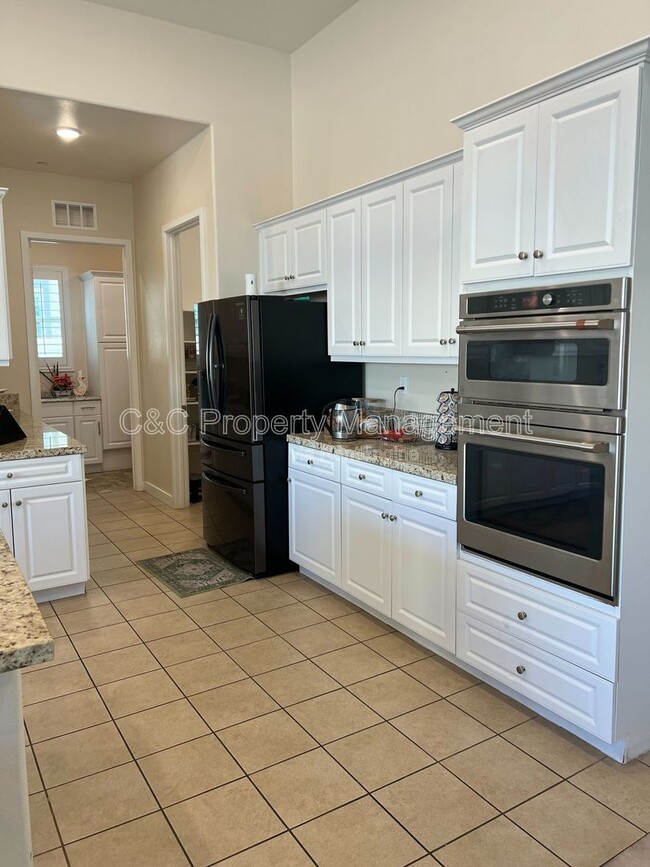 Foto del edificio - 1628 Park Run Ln