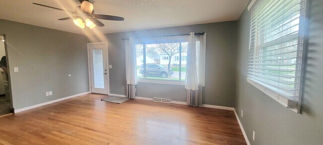 Foto del edificio - Small town Macon!