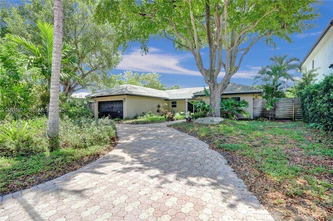 Foto del edificio - 3100 NE 56th Ct