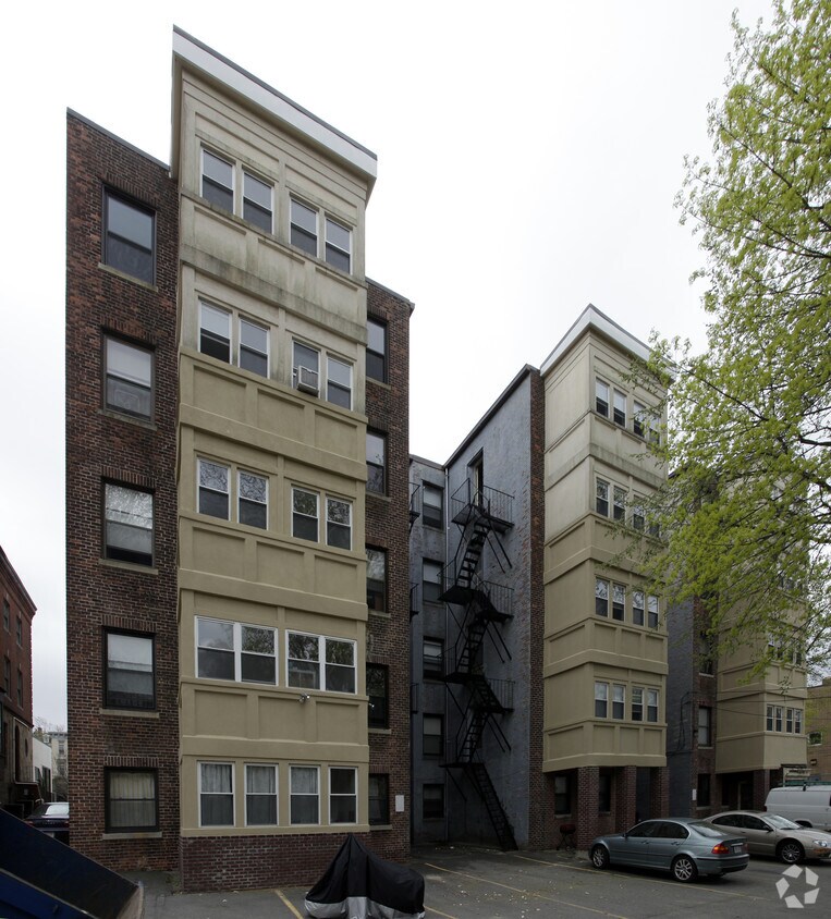 1688-1694 Beacon St - 1688 - 1694 Beacon St