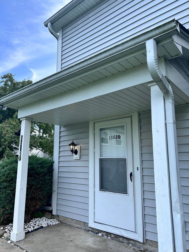 Foto del edificio - 1302 S Glen Cir