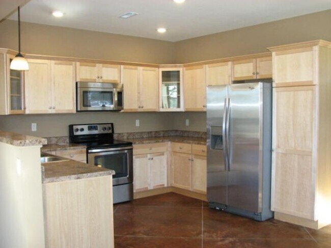 Foto del edificio - 2121 Cherry Hill Dr
