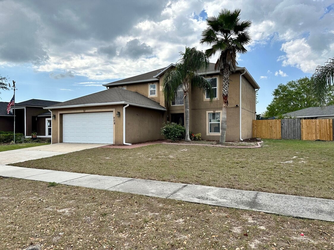 908 Stallion Way, Valrico, FL 33594 House Rental in Valrico, FL