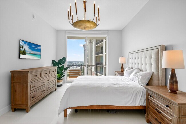 Building Photo - 550 Okeechobee Blvd