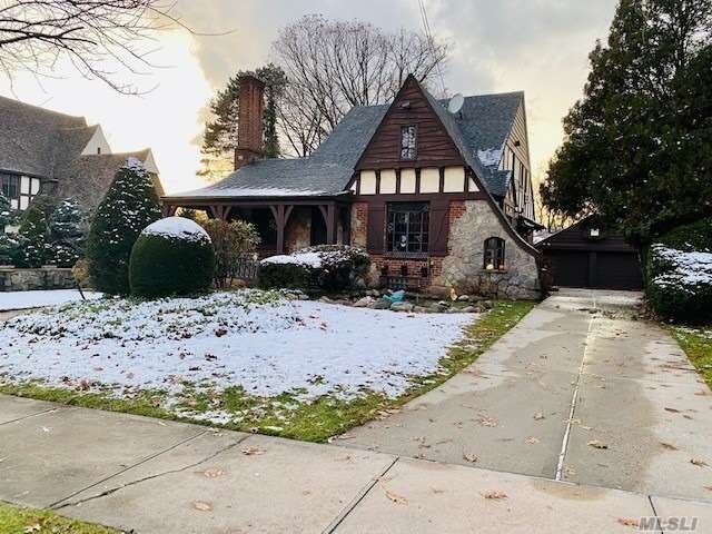 Primary Photo - 182-37 Radnor Rd