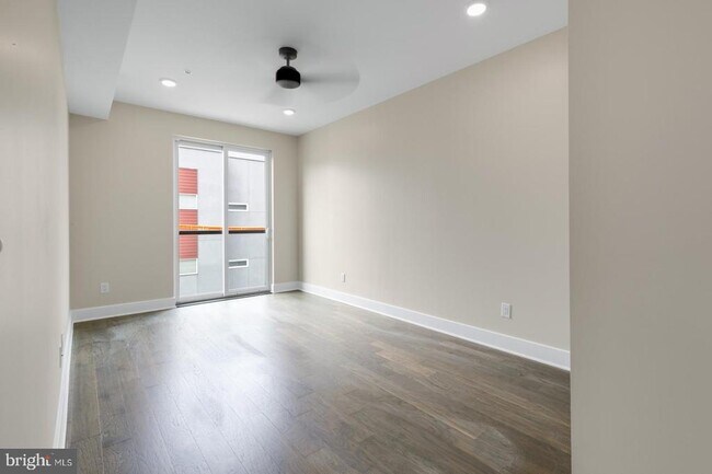 Foto del edificio - 1868 Frankford Ave