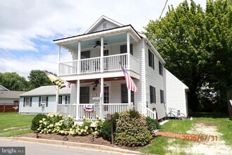 Building Photo - 217 Dodson Ave