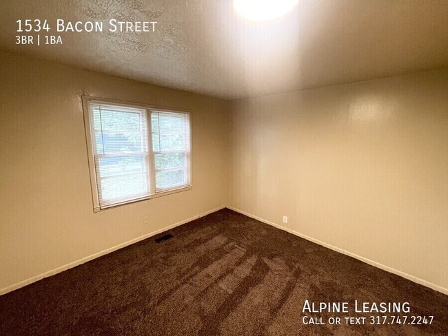 Building Photo - 1534 Bacon St