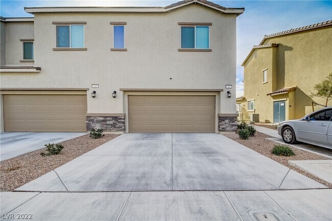Foto del edificio - 785 Spring Estates Ave
