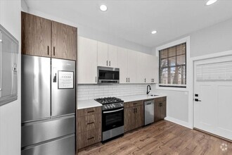 Building Photo - 2989 N Lawndale Ave