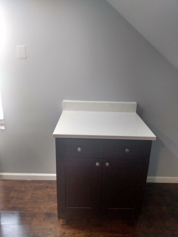 Foto del edificio - 2407 S Drake Ave