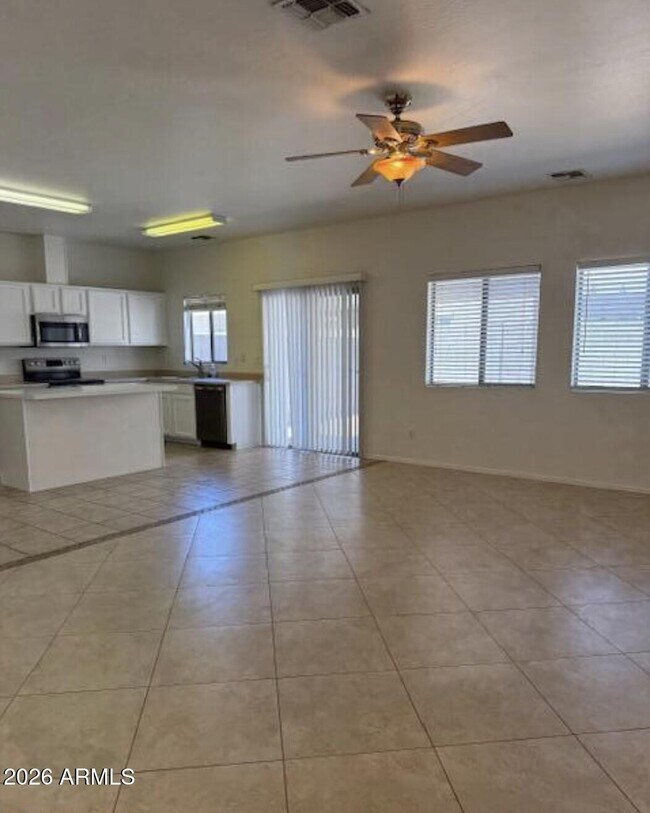 Foto del edificio - 7034 W Mercer Ln