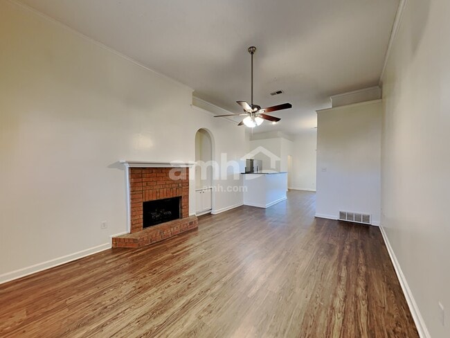 Building Photo - 8665 Eagle View Dr