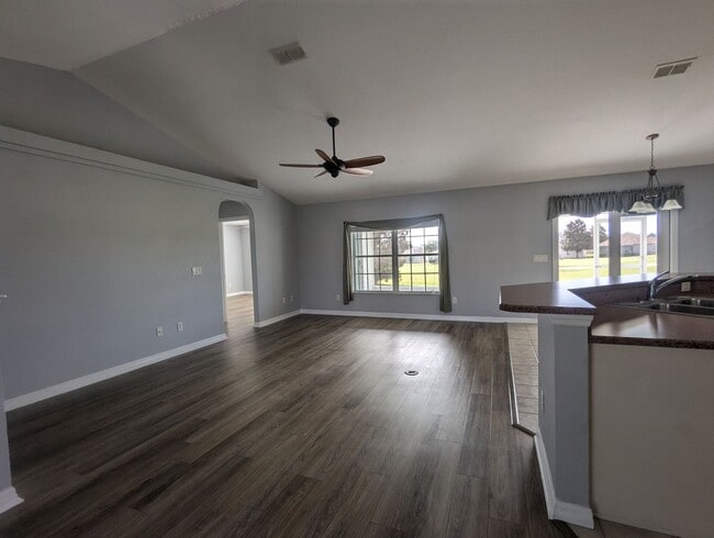 Building Photo - Stonecrest Golfing Community