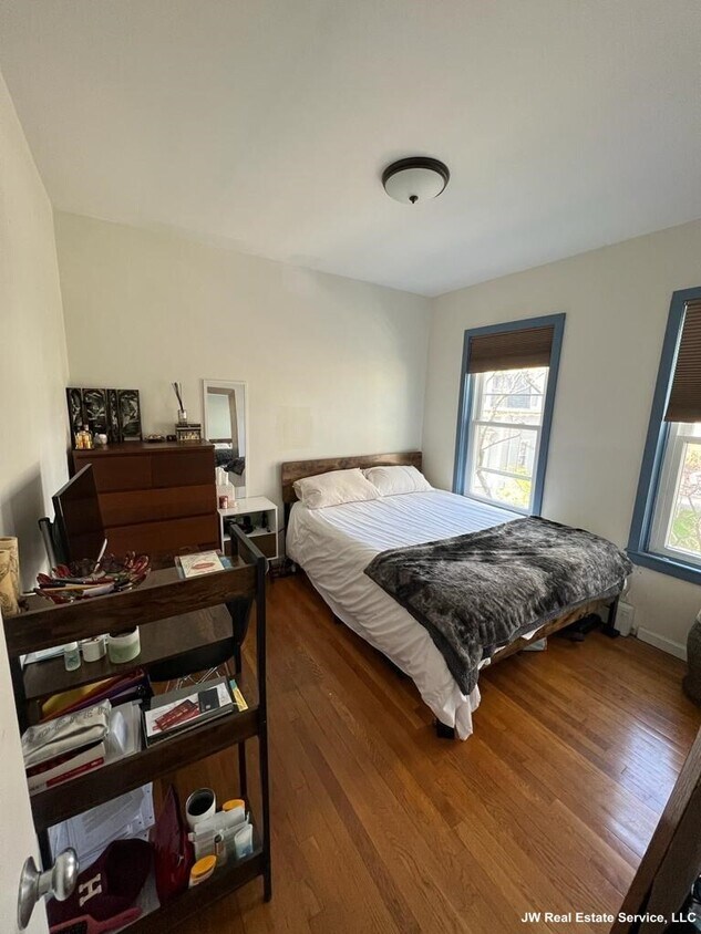 Foto principal - 4 Hingham St