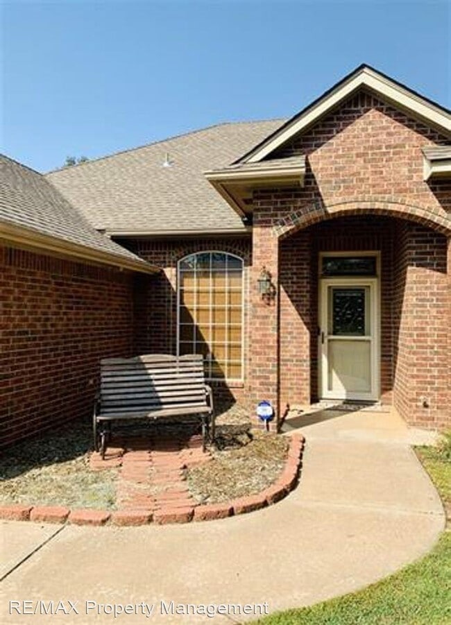 Building Photo - 4 br, 3 bath House - 1136 Briar Ridge Road