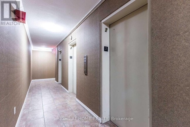 Building Photo - 235 Grandravine Dr