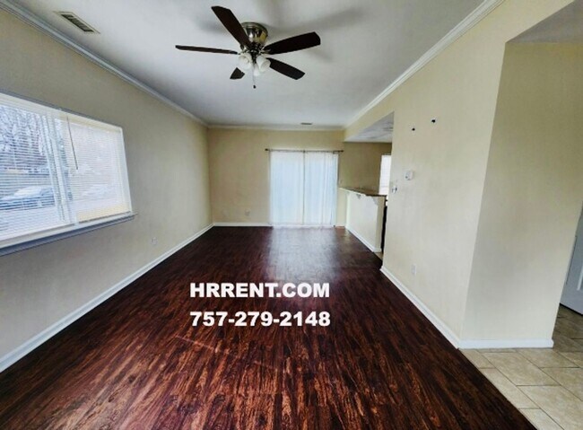 Foto del edificio - Coming soon….Wonderful 3 Bedroom 1.5 Bathroom Single Family Home located in the Churchland School...