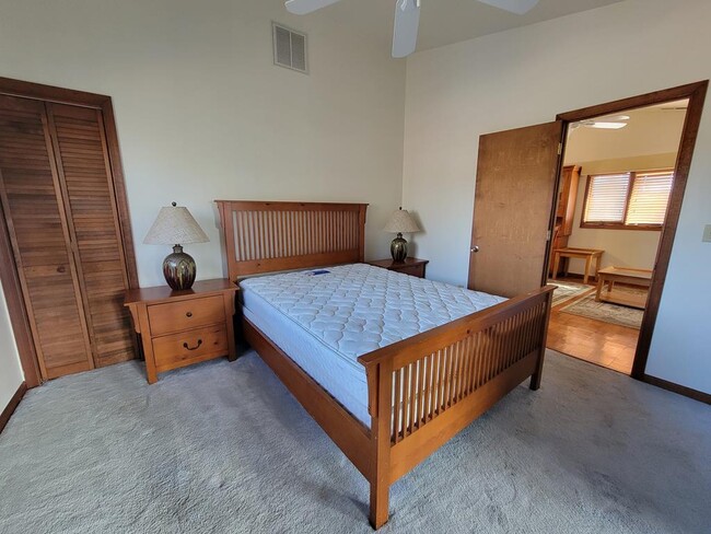 Building Photo - 33 Brooklyn Ave