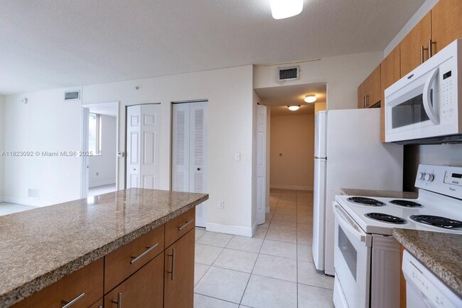 Foto del edificio - 423 NE 23rd St