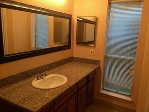 Building Photo - 16826 Rippling Mill Dr