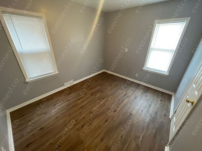 Foto del edificio - 14897 Sussex St