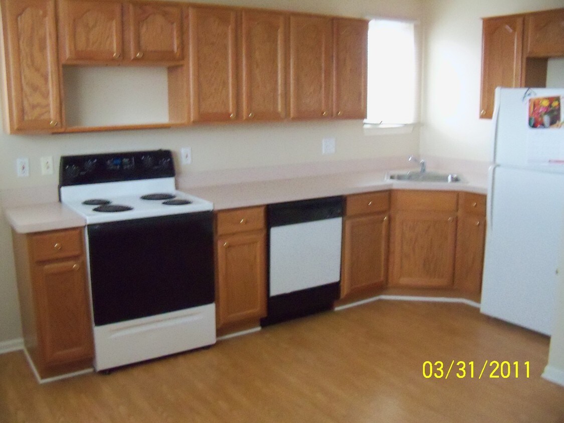 292 E St Clair St, Romeo, MI 48065 Apartments in Romeo, MI