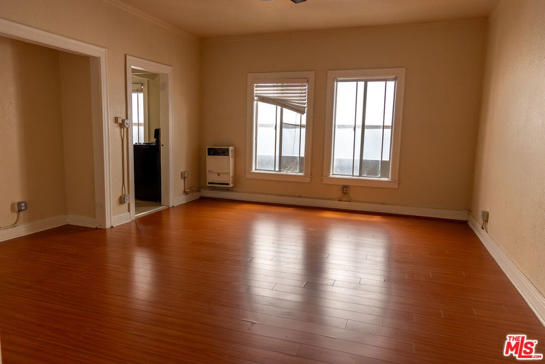 Primary Photo - 661 Shatto Pl