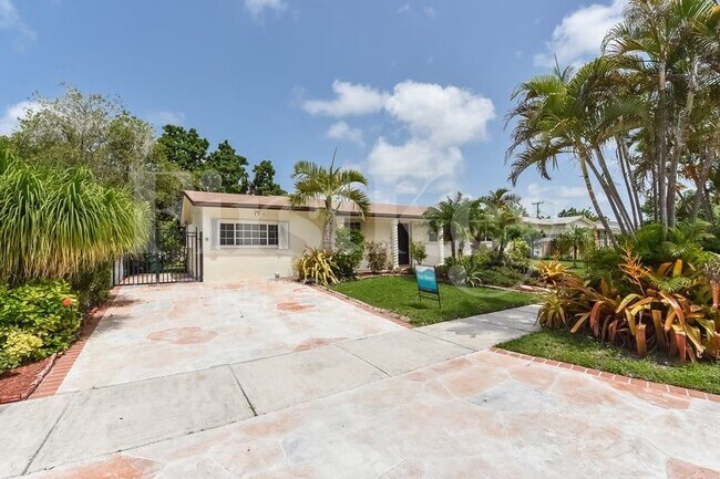 Foto del edificio - 16941 SW 119th Ct