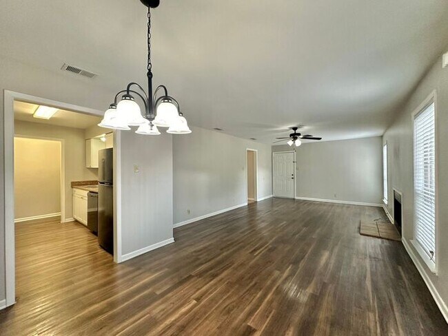 Foto del edificio - Available-2 Bed 2 Bath Apartment in Central Tyler!