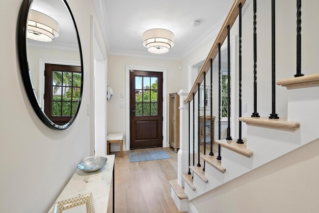 Building Photo - 360 Seaspray Ave