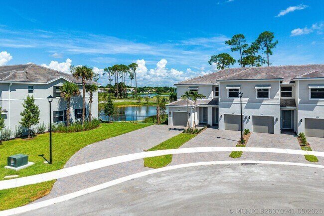 Foto del edificio - 157 Lakeside Lndg Ct
