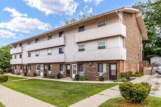 Building Photo - 3515 E Tesch Ave