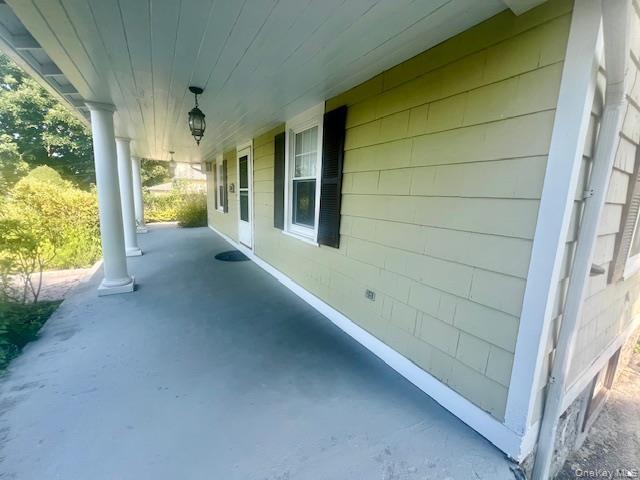 Building Photo - 330 Bucks Hollow Rd