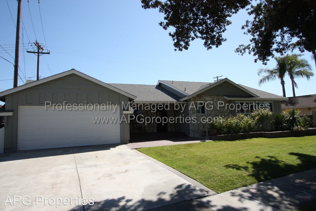 Primary Photo - 2232 E North Redwood Dr