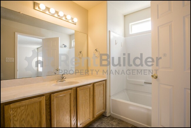 Foto del edificio - **WOW REDUCED***  CALL US TODAY AT (505) 8...