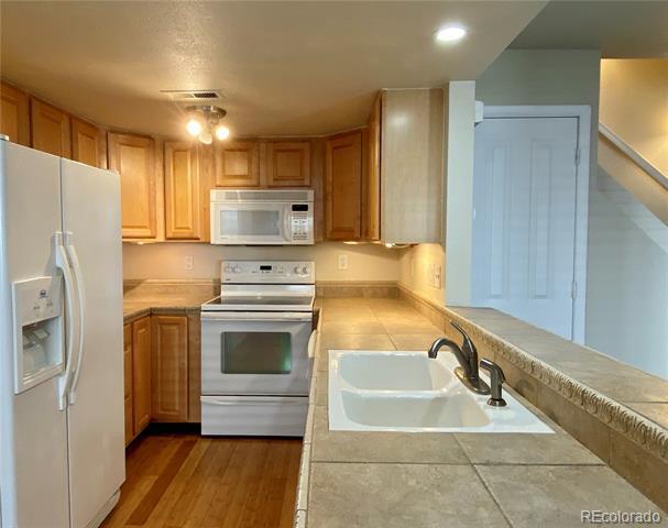 Foto del edificio - 9255 E Lehigh Ave