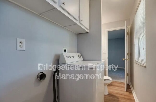 Foto del edificio - 7712 Redbank Ln