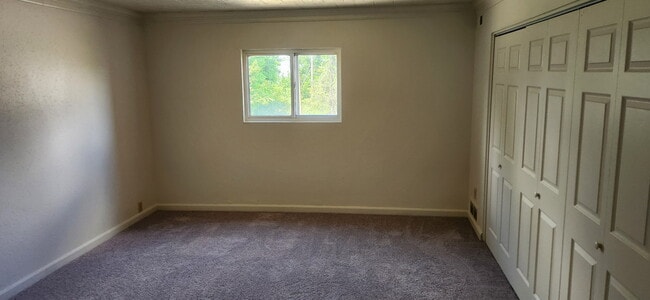 Bedroom - 1409 Summit St