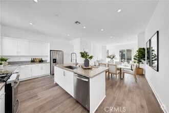 Building Photo - 1611 W Cara Dr