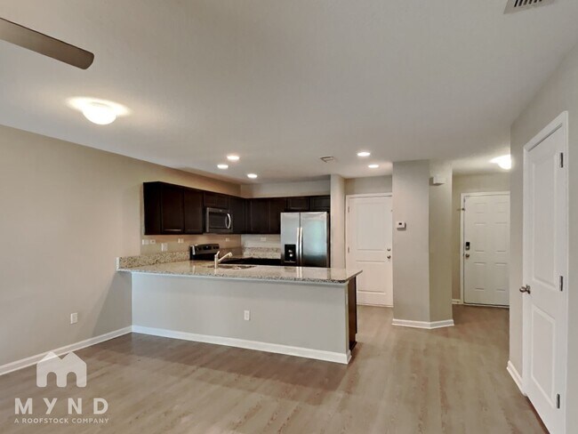 Foto del edificio - 12729 Camden Rd