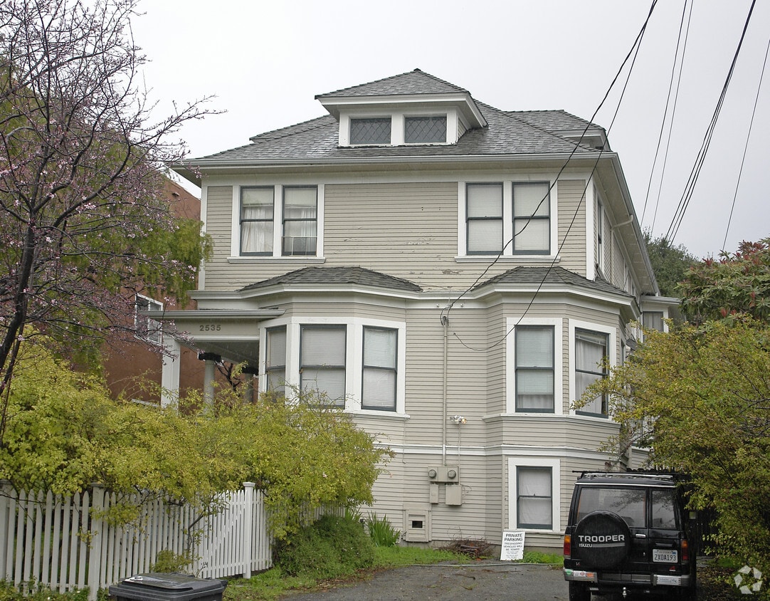 Primary Photo - 2535 Hillegass Ave